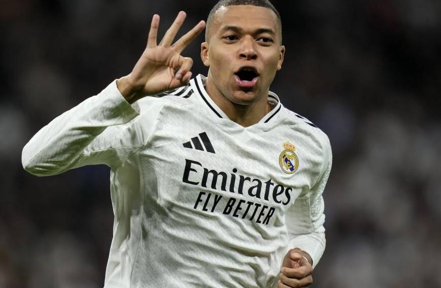  重返赛场引发热议！，姆巴佩在C9比赛中败北比赛高潮迭起-九游手机版